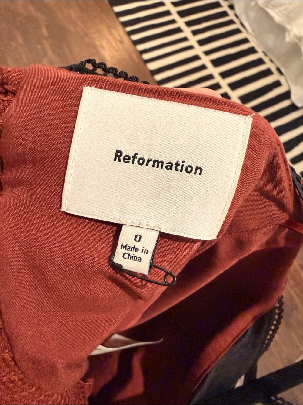 Reformation Melanie red & black top/tank/blouse XS/0. LIKE NEW! - Picture 7 of 7